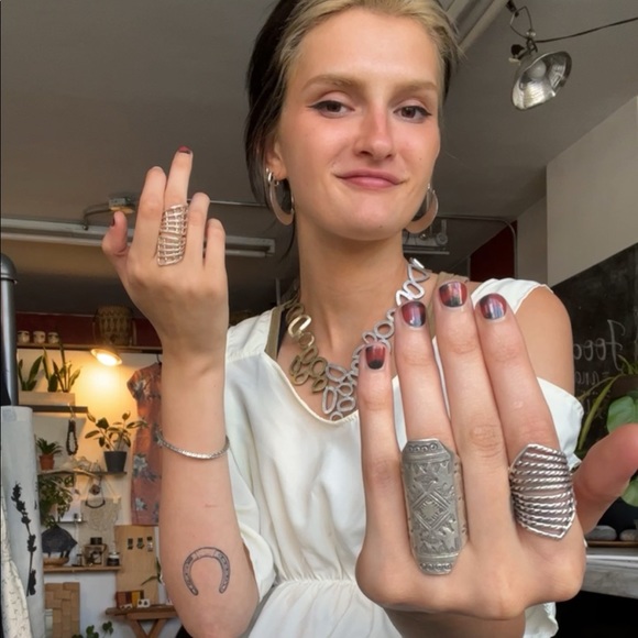 👽MEET YOUR POSHER👽 - Picture 2 of 3